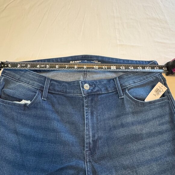 NWT Old Navy Mid-Rise Wow Boot-Cut Jeans • Size 14 Short • 0120 - Picture 4 of 5